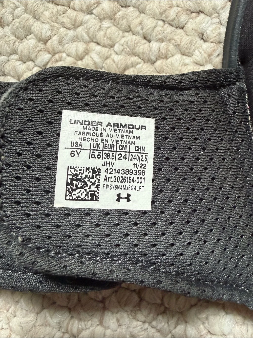 Under Armour Kids' Black Slide Sandals with Cushioned Footbed Size 6Y